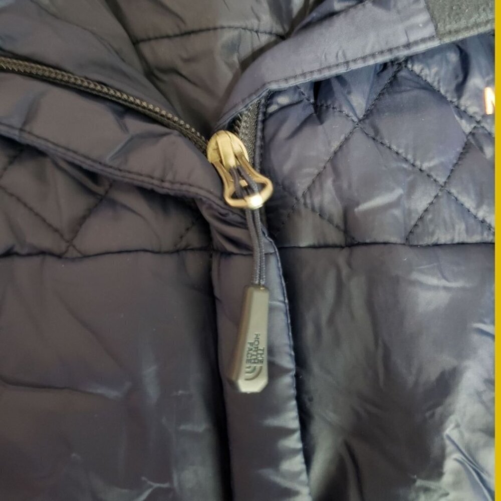 The North Face Womens Insulated Quilted Vest Navy Blue Medium - Picture 8 of 13